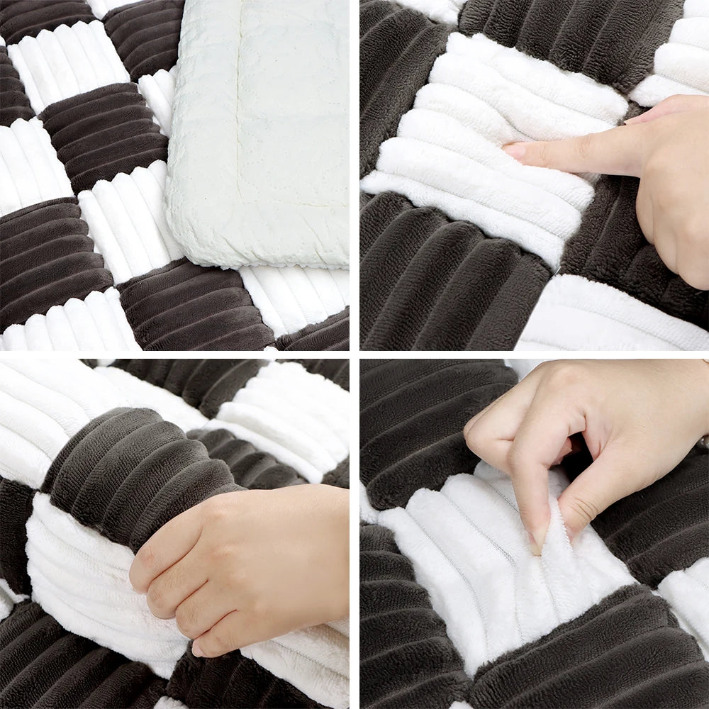 Dog or Cat Anti-slip Washable Scratchable Blanket Bed Mat