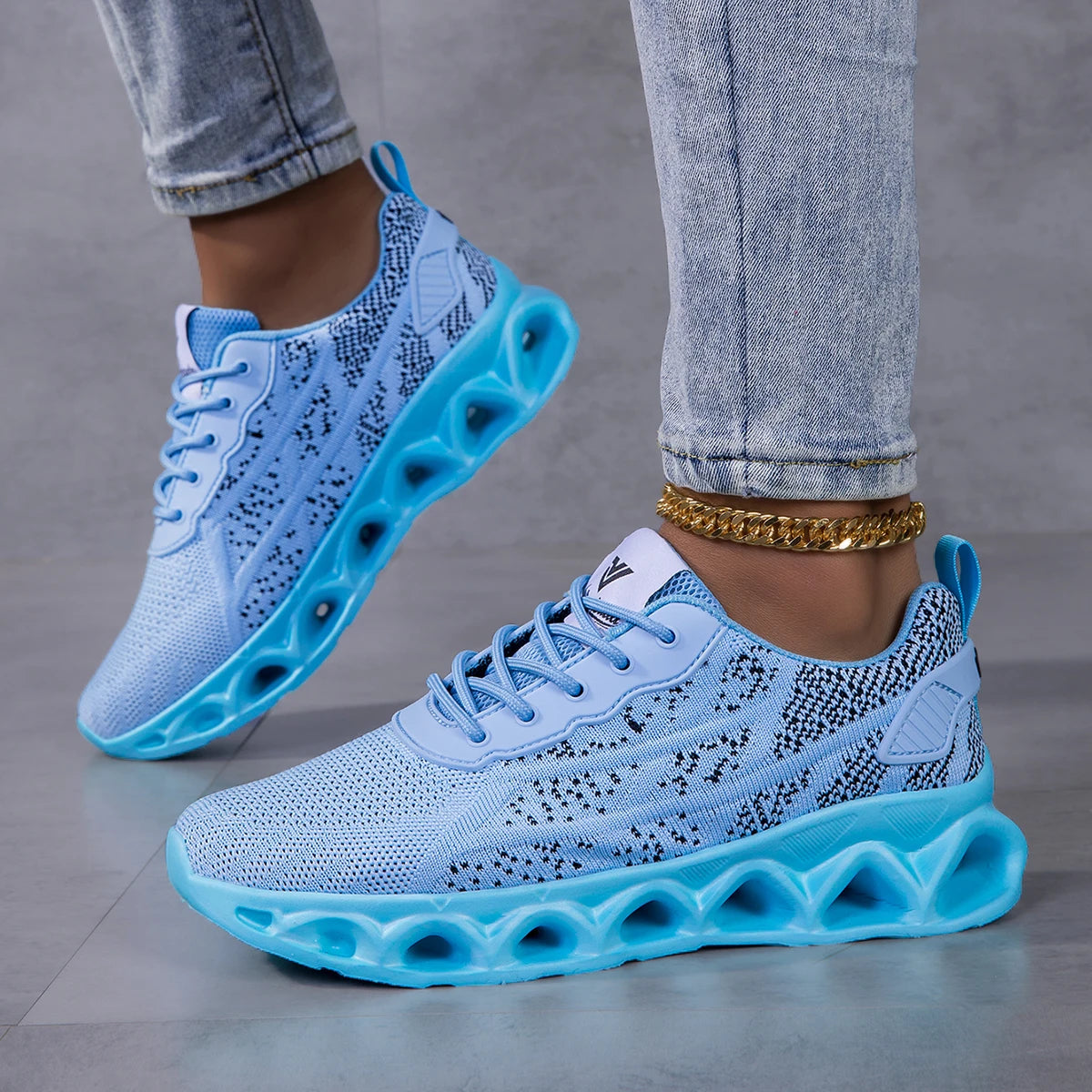 Women's Breathable Cushion Shock Absorbing Athletic Shoes