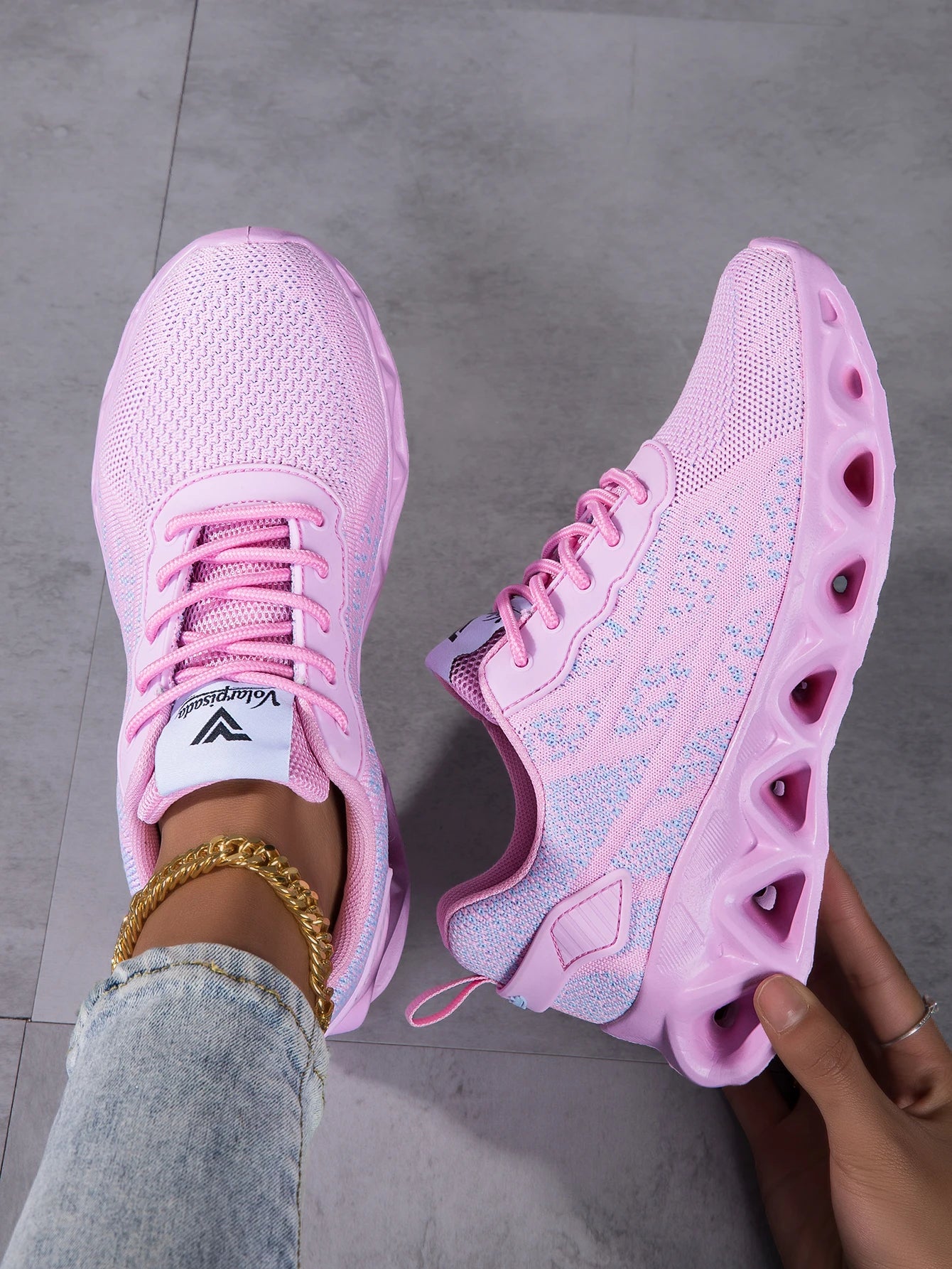 Women's Breathable Cushion Shock Absorbing Athletic Shoes