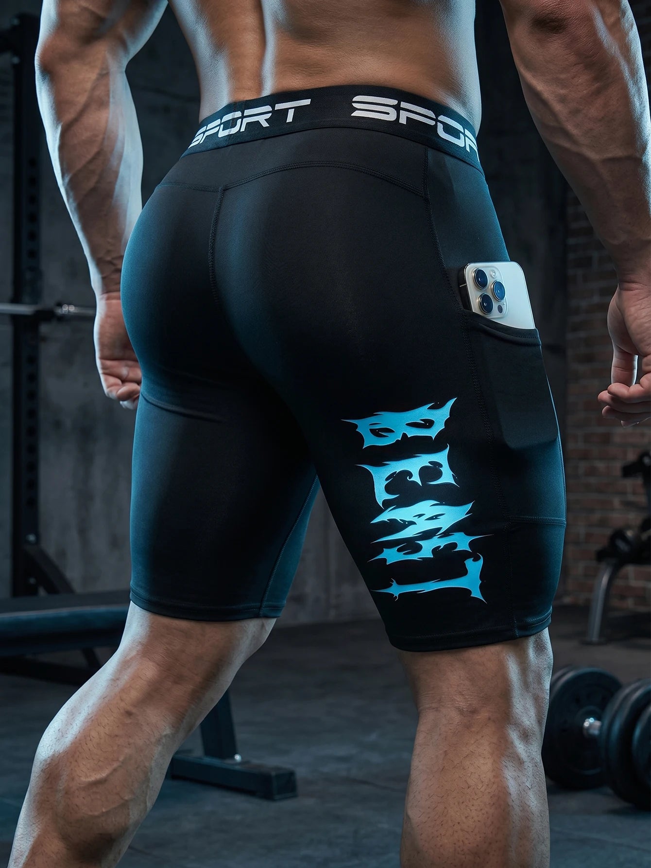 Men's Sports Compression Shorts With Phone Pocket For Running
