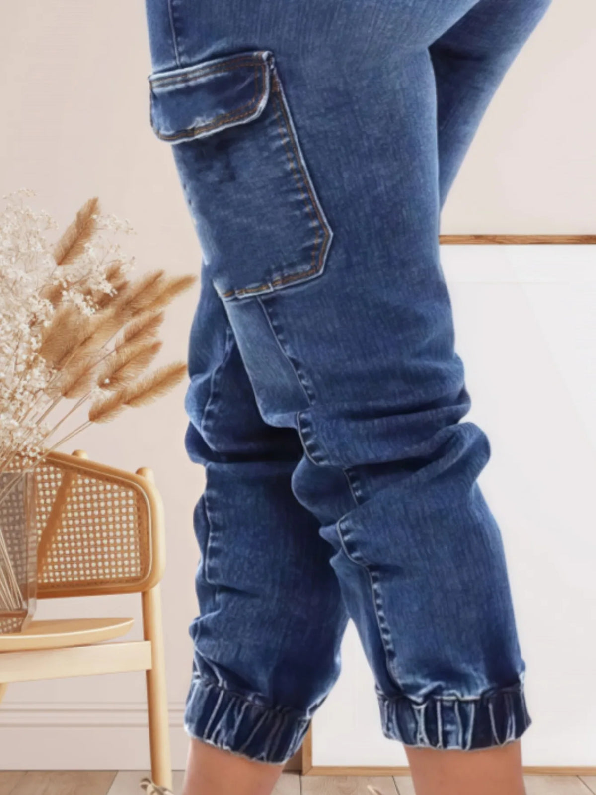 Women’s High Waist Cargo Jeans With Utility Pocket Style
